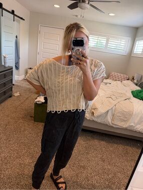Tonle Lightweight Cream Textured Crop Top